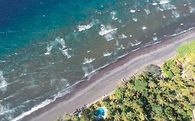 Bondalem Bliss Beachfront Villas